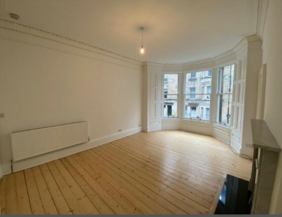 Beautiful and Bright Bruntsfield 2 Bed Flat  3