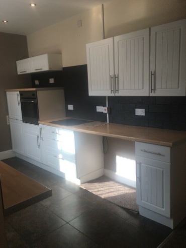 2 Bed House to Rent - Stoke  1