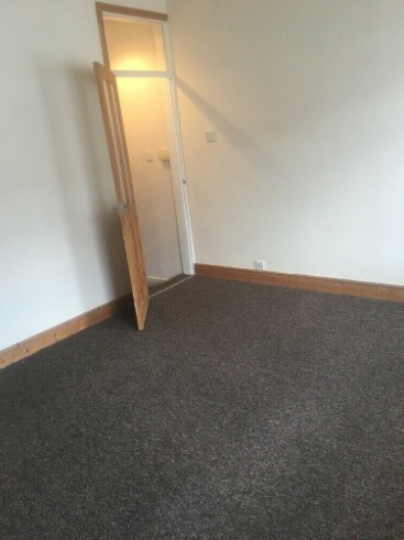 2 Bed House to Rent - Stoke  7