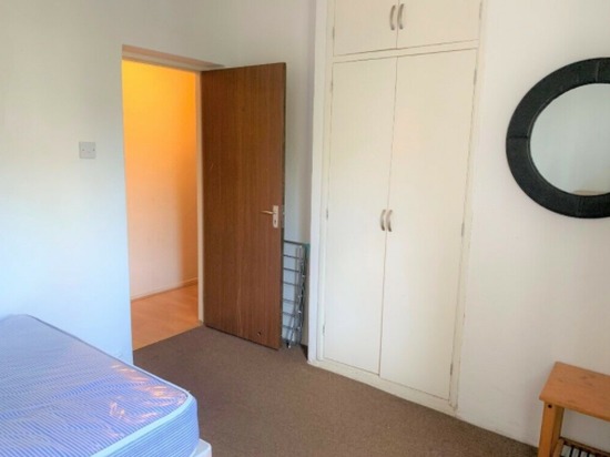 Spacious Double Room to Rent  0