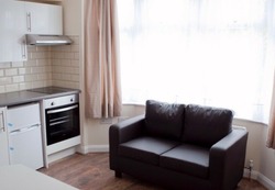 Available Now Studio Room with En-Suite