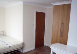 Available Now Studio Room with En-Suite thumb 7