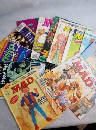 Bundle of MAD & Revolver Comics / Mags  0