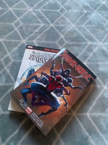 Marvel Spider-Verse Limited Edition Comic Books  0