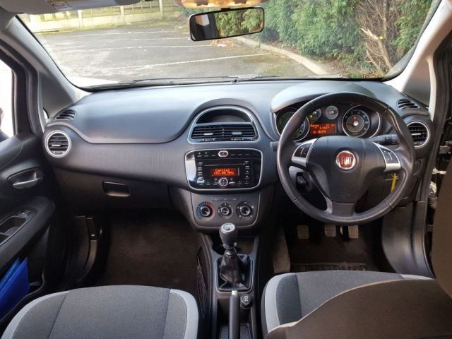  2012 Fiat Punto 1.2 3d  6