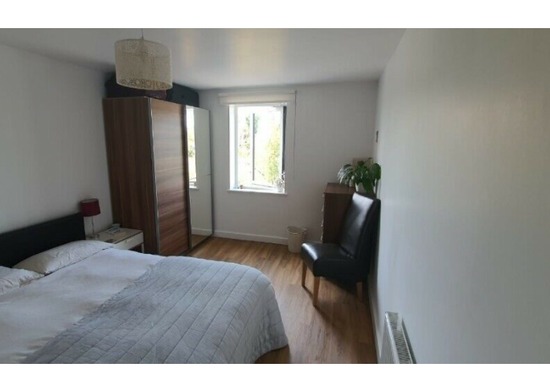 1 Bed Flat to Rent Seven Sisters Road  4