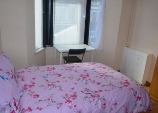 Large Double Rooms To Rent  0