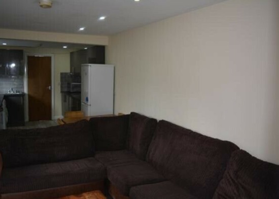 Large Double Rooms To Rent  7
