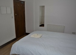 Rooms to Rent Diana Street, Cardiff thumb 3