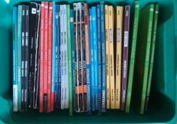31 EFL (English as a Foreign Language) Teacher & Course Books