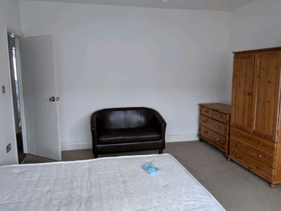 2nd of 2 Rooms to Let - House  1