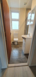 Newly Refurbished Lovely 2-Bed Flat thumb 9