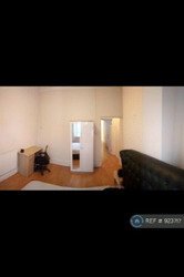 4 Bedroom House in London Road thumb-47404