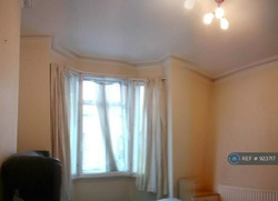 4 Bedroom House in London Road