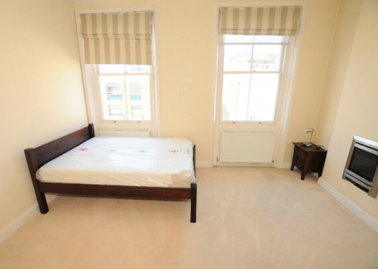 Lexham Gardens Two Bedroom - Room for Rent  2