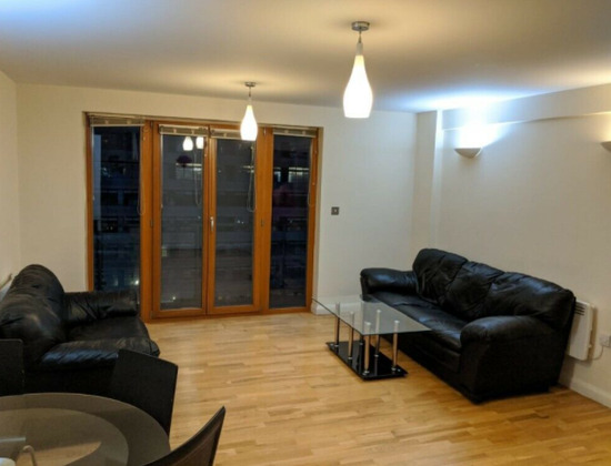 Beautiful 1 Bedroom Flat to Let  1