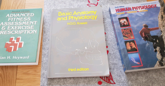 A Range of Sports Science Uni Books  0