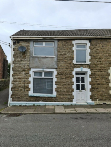 Lovely 3 Bed House for Rent  0