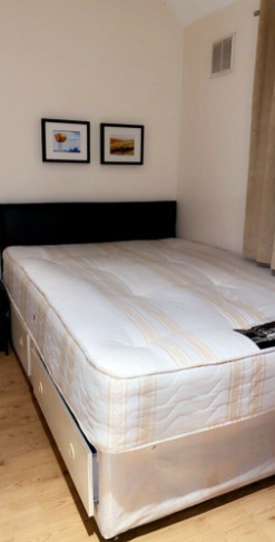 A Lovely Double Room in Canning Town  0