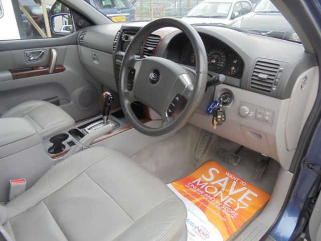  2004 Kia Sorento 3.5 XS V6 5d  8