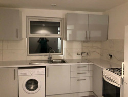 3 Bedroom First Floor Flat to Let thumb 1