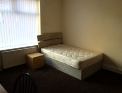 Cheap Room Available Bills Included thumb 1