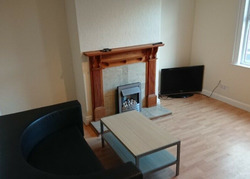 Holbeck, Leeds 2 Bed House thumb 6