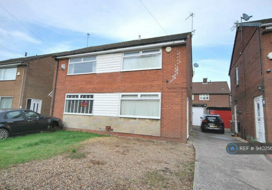 2 Bedroom House in Avon Close  0