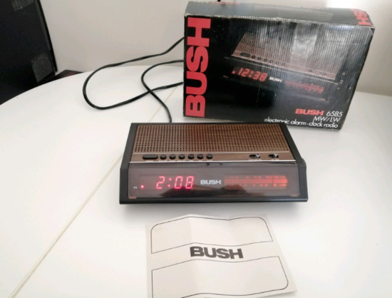 Bush 6585 MW/LW Electronic Alarm Clock Retro  1