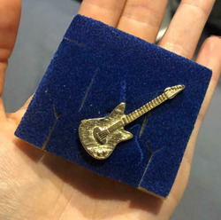 Charming Vintage Music Guitar Rock n Roll Lapel Tie Pin Brooch thumb-48176