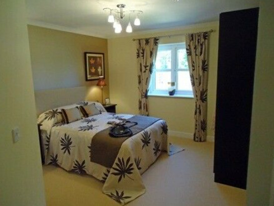 Lovely Flat in Monmouth for over 55's  3