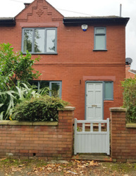 Beautiful 3-Bed House in Leafy Area, Great Location