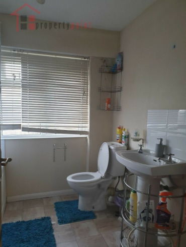 Large Room to Rent in Shared House  5
