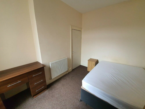 Double Rooms to Rent  6