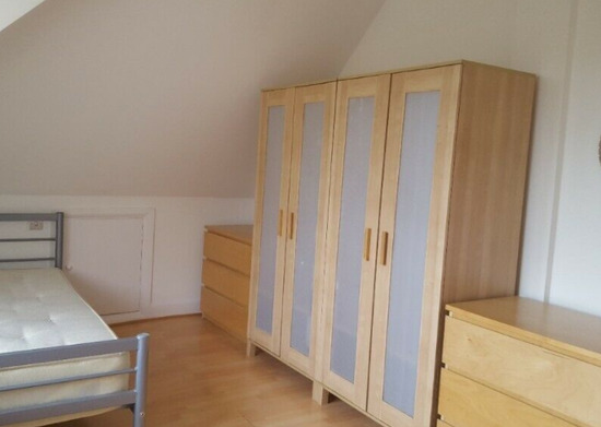 Clean and Spacious 2 Bed Flat  0