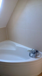 Clean and Spacious 2 Bed Flat thumb 10