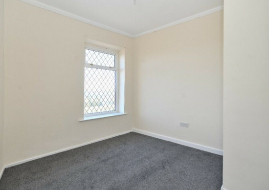 New! 2 Bed House to Let on Gray Terrace  3