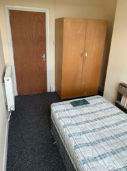 Rooms to Rent in Shared House