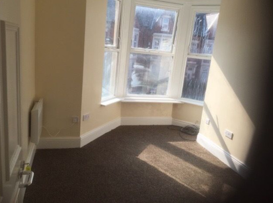 3 Bed Newly Renovated Fully Furnished Flat  3