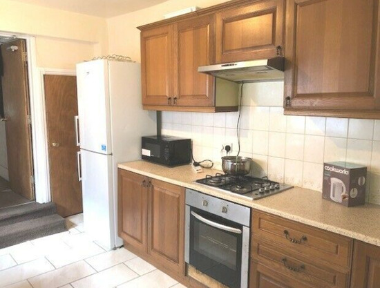 Double Room to Rent £450 Per Month  5