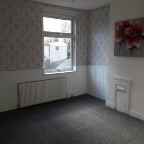 Lovely 2 Bed House on a Friendly Street.  3