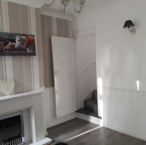 Lovely 2 Bed House on a Friendly Street.  8