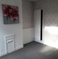 Lovely 2 Bed House on a Friendly Street. thumb-48758