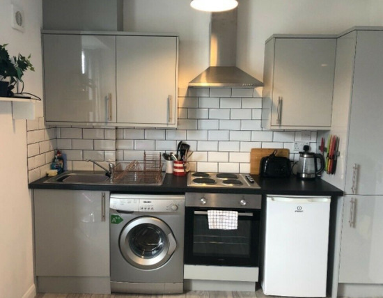 Gorgeous Self Contained 1 Bed Flat  1