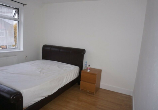 Beautiful Two-Bedroom Flat to Rent  1