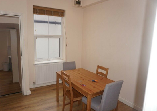 Beautiful Two-Bedroom Flat to Rent  3