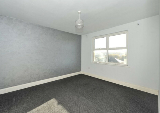 New 3 Bed Flat to Let on the Oval in Walker  2