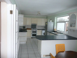 6 Bedroom House in Greenford