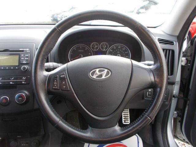  2010 Hyundai i30 1.6 CRDI 5d  9