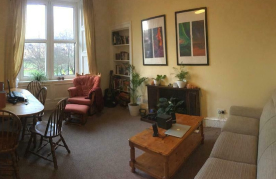 Spacious, Bright 2 Bedroom Flat on Sloan St  3